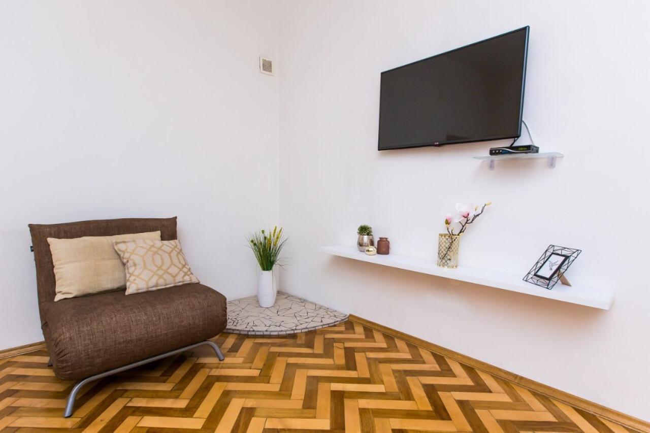 Miamo Apart Гнатюка 18 Lviv Extérieur photo