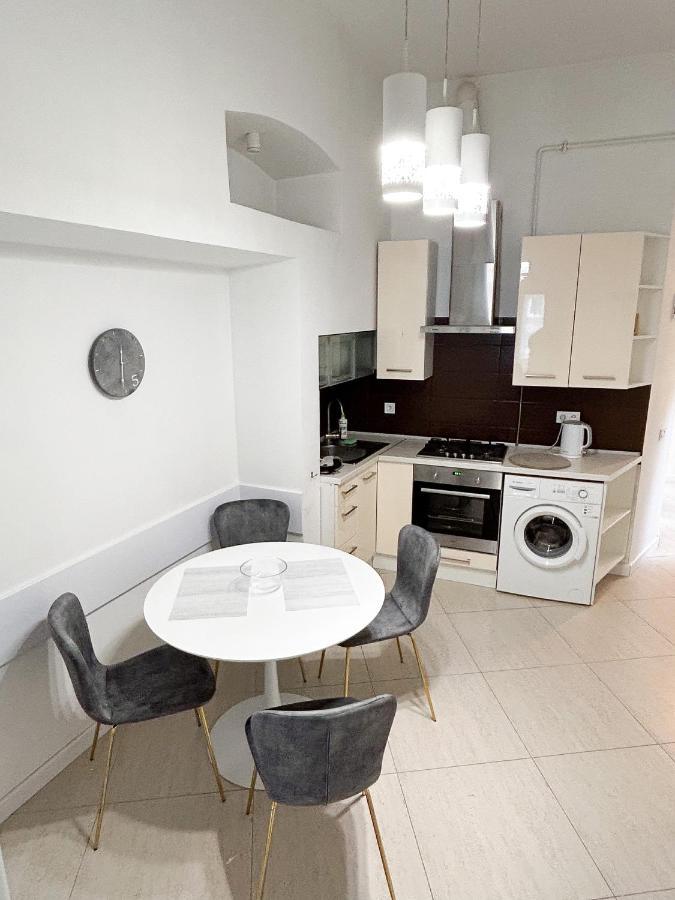 Miamo Apart Гнатюка 18 Lviv Extérieur photo
